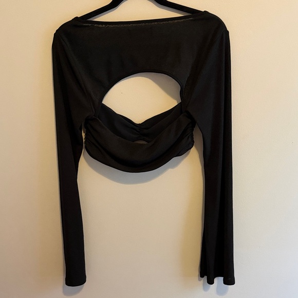 White Fox Boutique Black Cutout Crop Top - Picture 4 of 4